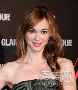 女明星侧辫子,女明星演绎别样时尚魅力