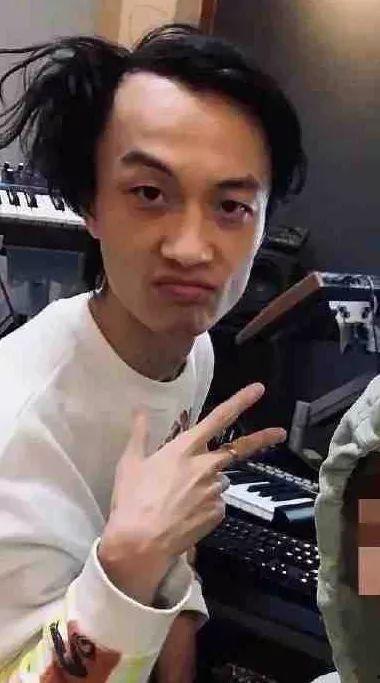 李尔新前女友爆料视频,揭秘昔日恋情内幕