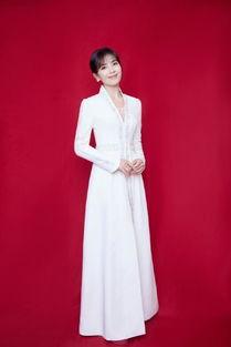 明星之光,闪耀舞台，点亮梦想之路